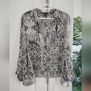 Kenneth Cole Reaction Patterned Blouse